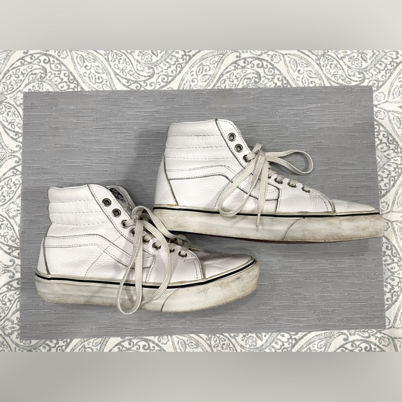 Unisex VANS High Top Shoes - Picture 2 of 8